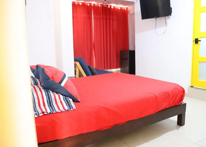 Casa Mandarine , Amazing Private W Balcony, Rooftop, Hammocks, Ac, Smartv, 100mbs!