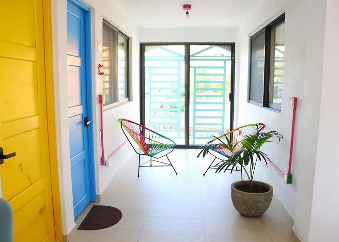 Casa Mandarine , Amazing Private W Balcony, Rooftop, Hammocks, Ac, Smartv, 100mbs! Guest house 3*