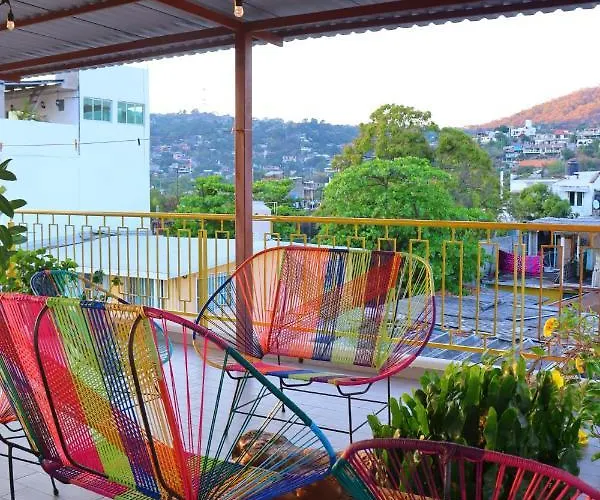 Casa Mandarine , Amazing Private W Balcony, Rooftop, Hammocks, Ac, Smartv, 100mbs! Zihuatanejo
