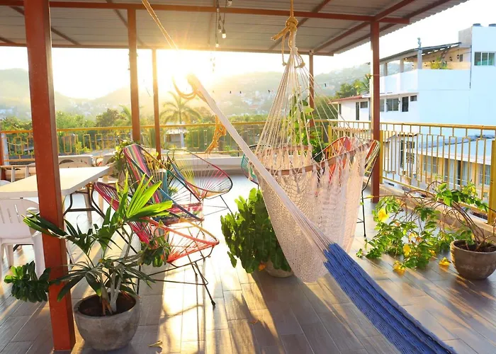 Casa Mandarine , Amazing Private W Balcony, Rooftop, Hammocks, Ac, Smartv, 100mbs! 3*