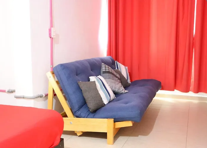Casa Mandarine , Amazing Private W Balcony, Rooftop, Hammocks, Ac, Smartv, 100mbs! Guest house