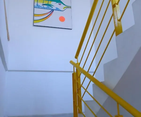 Casa Mandarine , Amazing Private W Balcony, Rooftop, Hammocks, Ac, Smartv, 100mbs!
