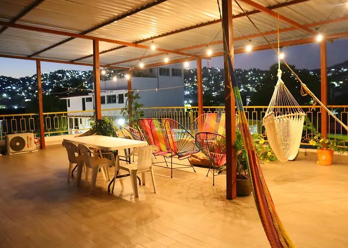 Casa Mandarine , Amazing Private W Balcony, Rooftop, Hammocks, Ac, Smartv, 100mbs!