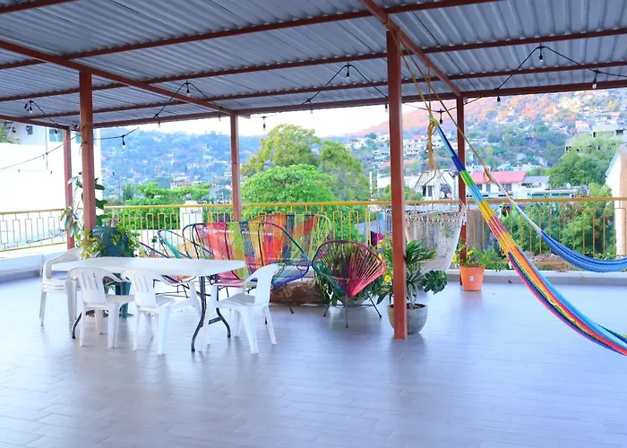 Casa Mandarine , Amazing Private W Balcony, Rooftop, Hammocks, Ac, Smartv, 100mbs! Guest house 3*