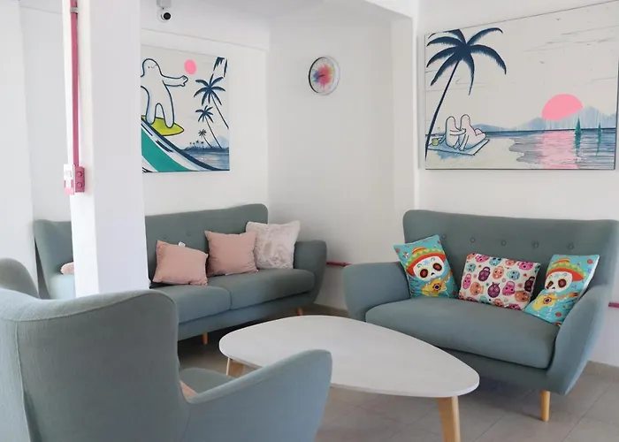 Casa Mandarine , Amazing Private W Balcony, Rooftop, Hammocks, Ac, Smartv, 100mbs! 3*