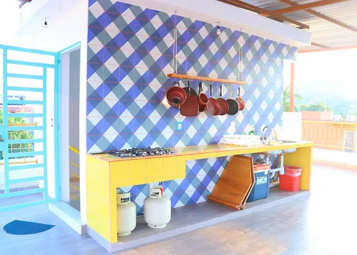 Casa Mandarine , Amazing Private W Balcony, Rooftop, Hammocks, Ac, Smartv, 100mbs!