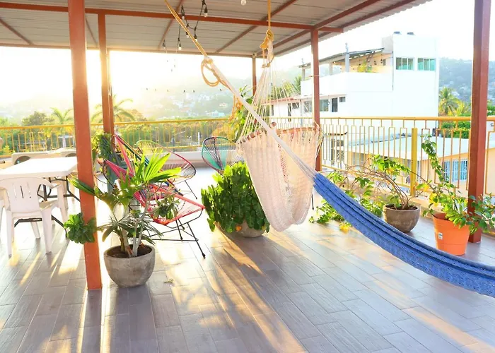 Casa Mandarine , Amazing Private W Balcony, Rooftop, Hammocks, Ac, Smartv, 100mbs! Zihuatanejo