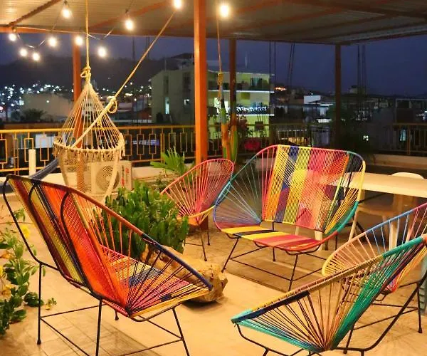 Casa Mandarine , Amazing Private W Balcony, Rooftop, Hammocks, Ac, Smartv, 100mbs! Guest house 3*